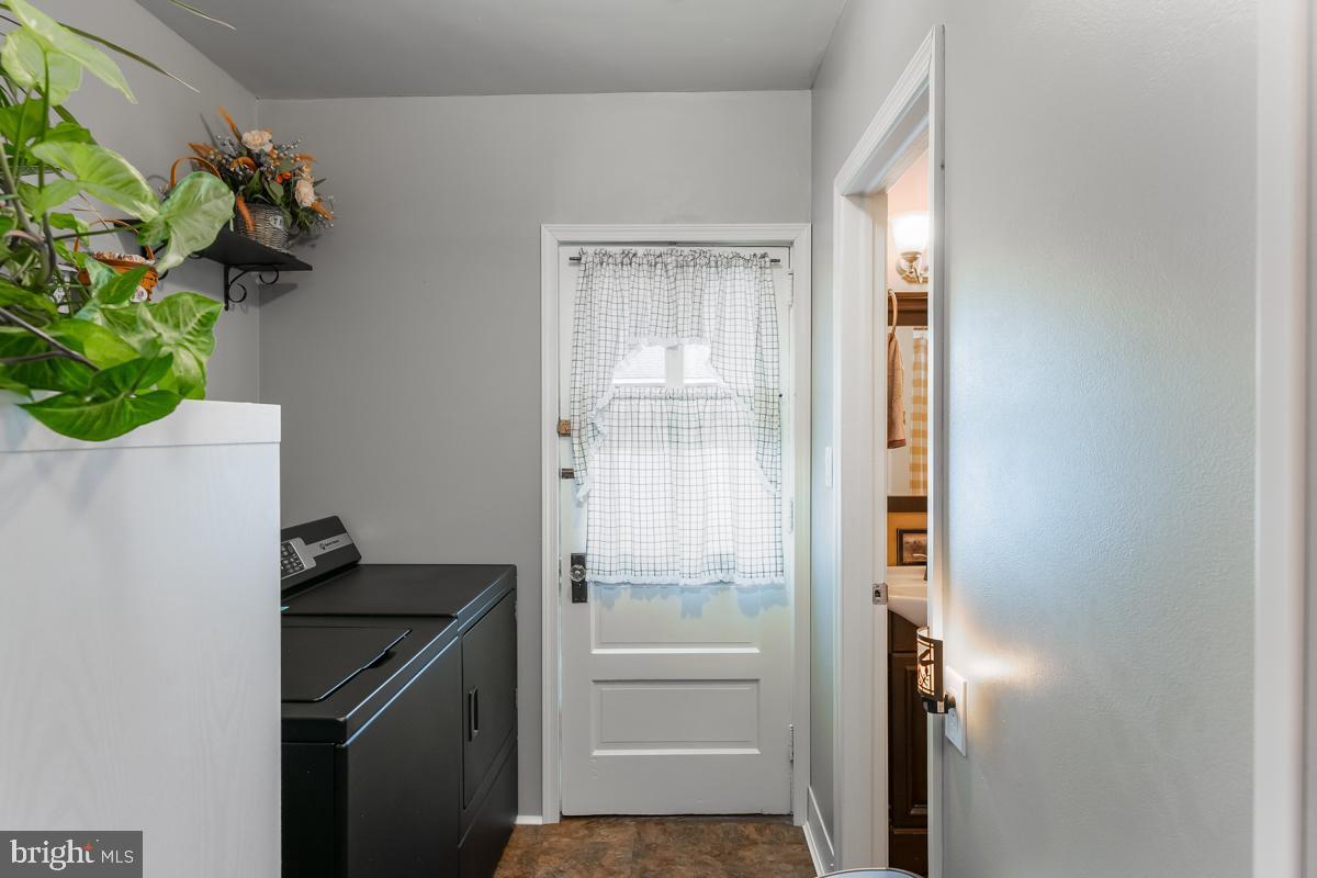 2315 Spring Street Reading, PA 19609 - Photo 12 of 20 Gallery Image 12