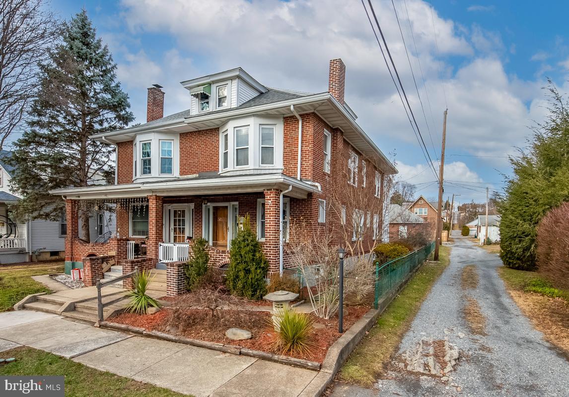 2315 Spring Street Reading, PA 19609 - Photo 2 of 20 Gallery Image 2