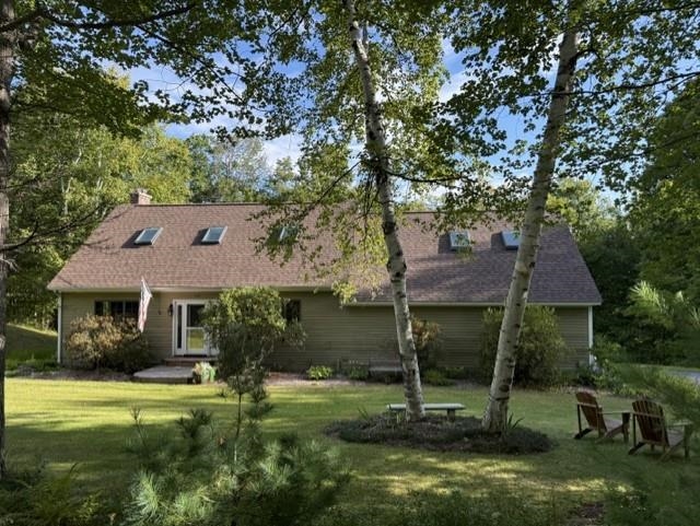 153 Youngs Hill Road Sunapee, NH 03782 - Photo 1 of 17 Gallery Image 1