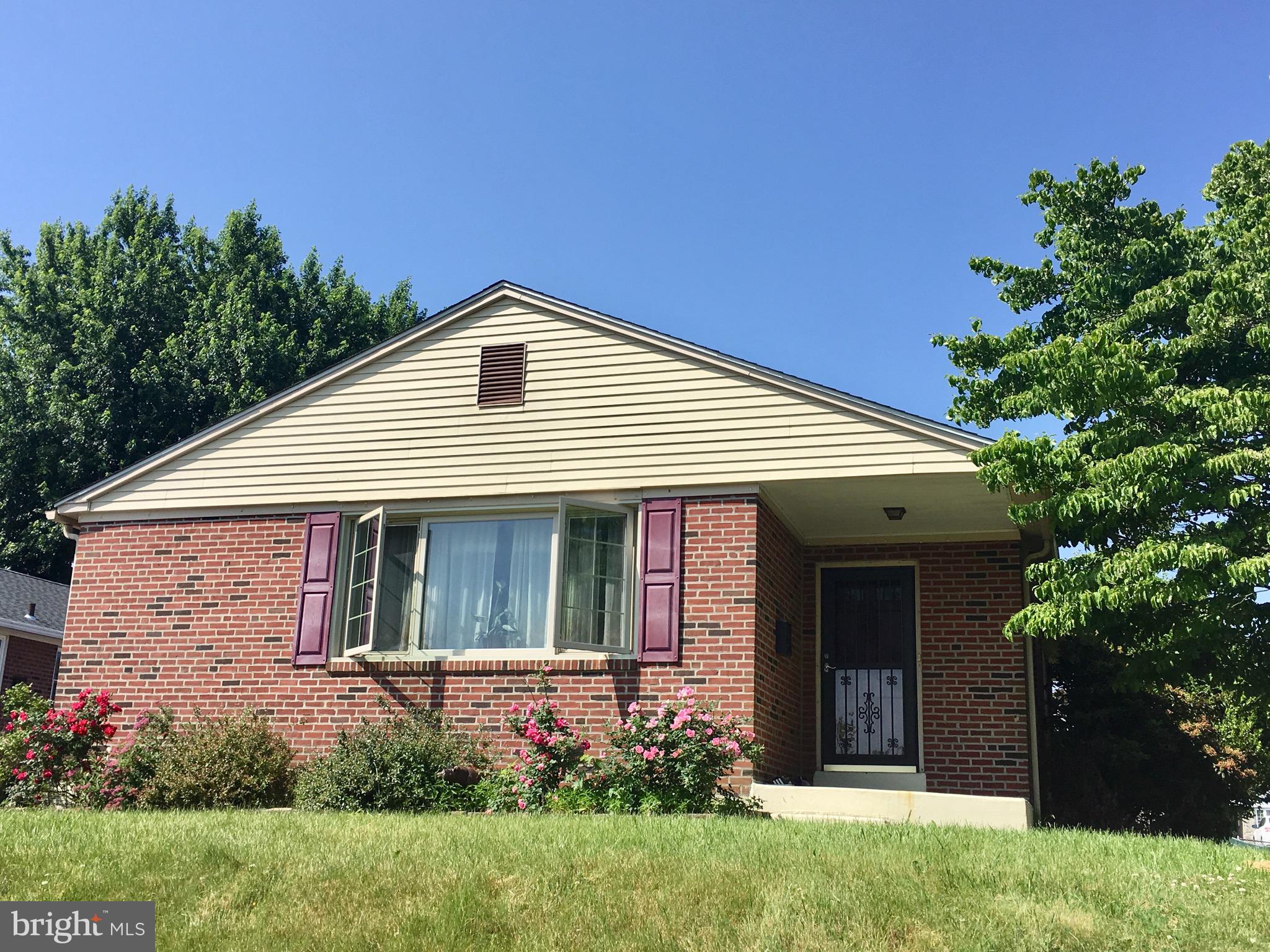 924 Rocklynn Road Springfield, PA 19064 - Photo 1 of 18 Exterior Front