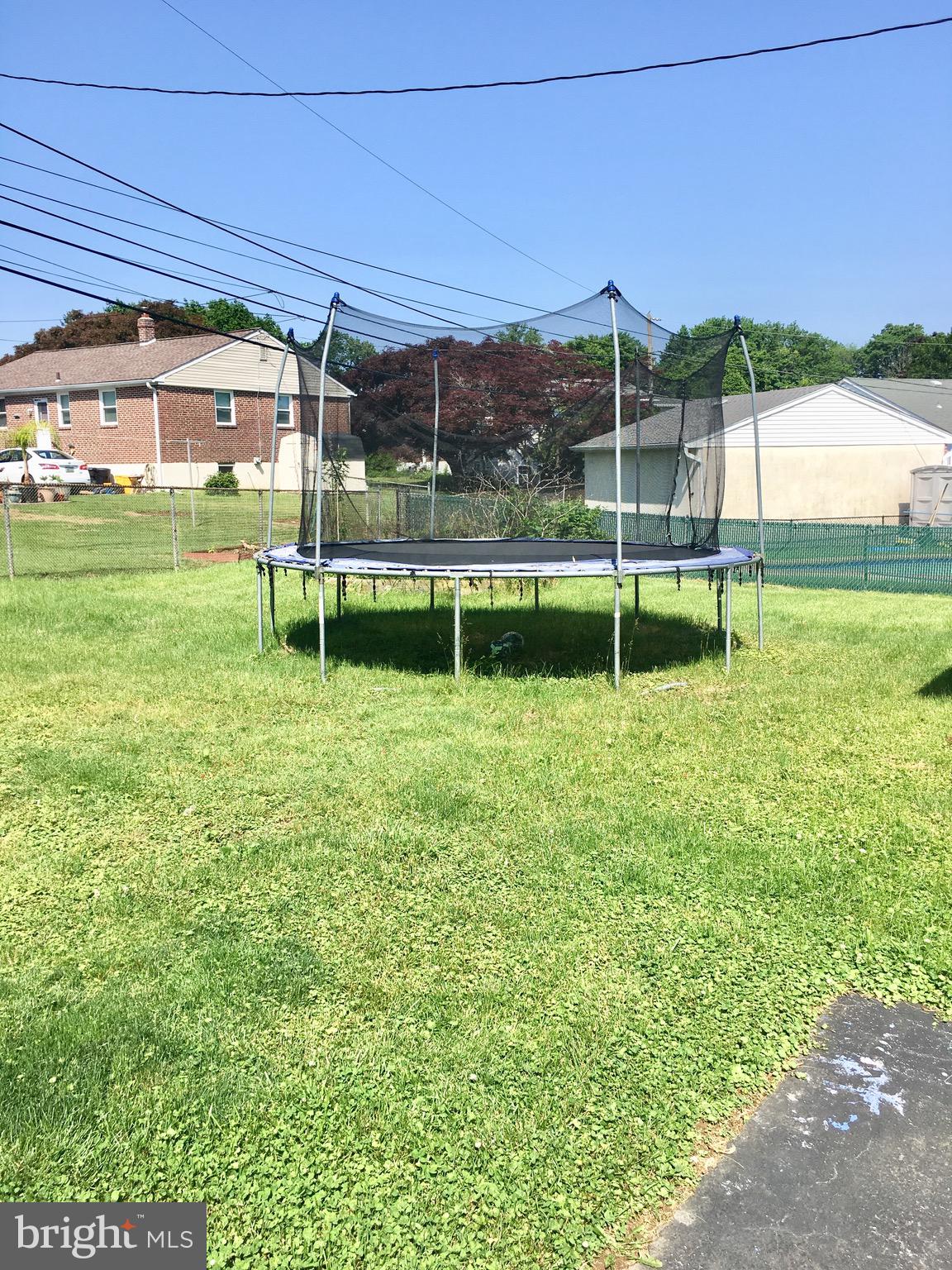 924 Rocklynn Road Springfield, PA 19064 - Photo 18 of 18 Rear Yard