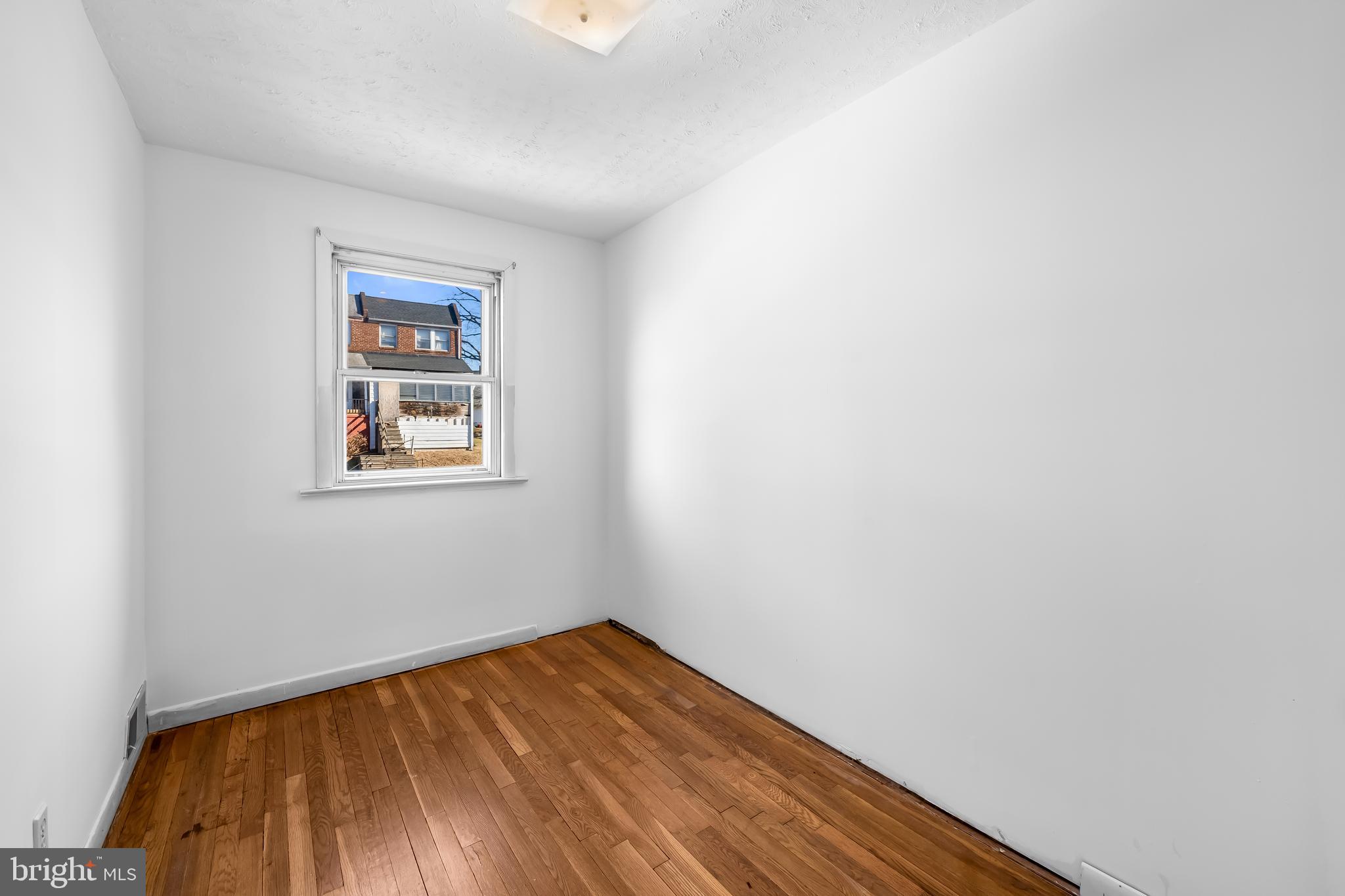 215 Grove Park Road Brooklyn, MD 21225 - Photo 20 of 33