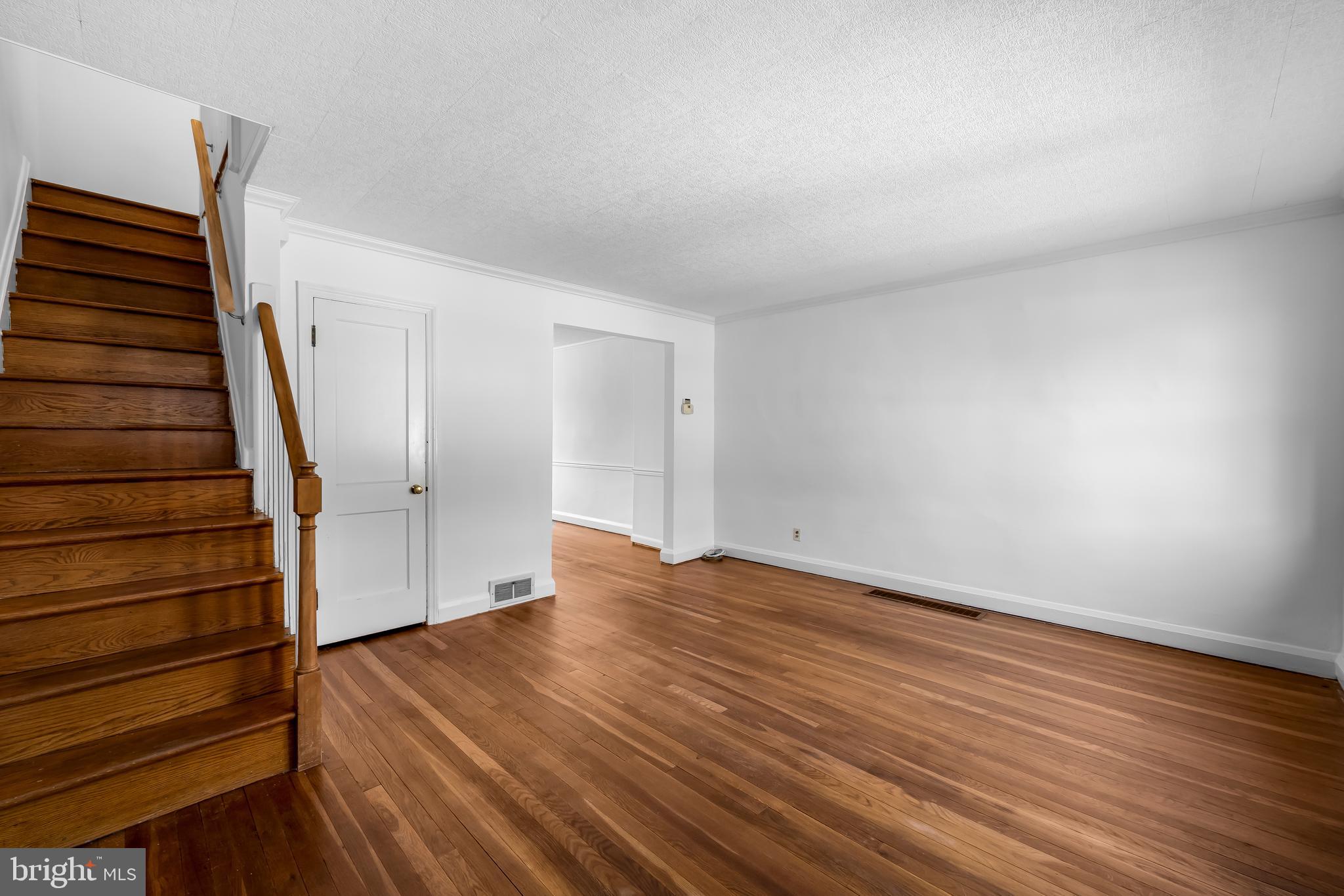 215 Grove Park Road Brooklyn, MD 21225 - Photo 5 of 33