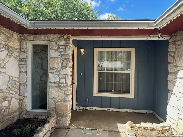 $1,550 | 4315 Hoeneke Drive, Kirby, TX 78219