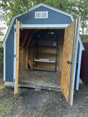 $1,550 | 4315 Hoeneke Drive, Kirby, TX 78219