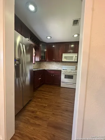 $1,550 | 4315 Hoeneke Drive, Kirby, TX 78219