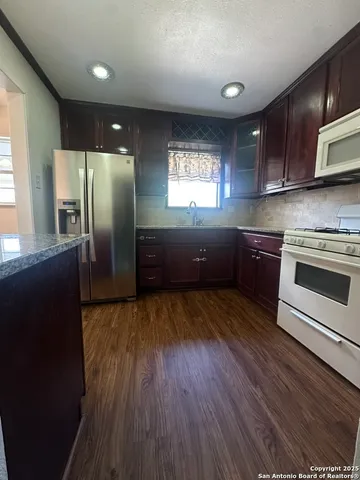 $1,550 | 4315 Hoeneke Drive, Kirby, TX 78219