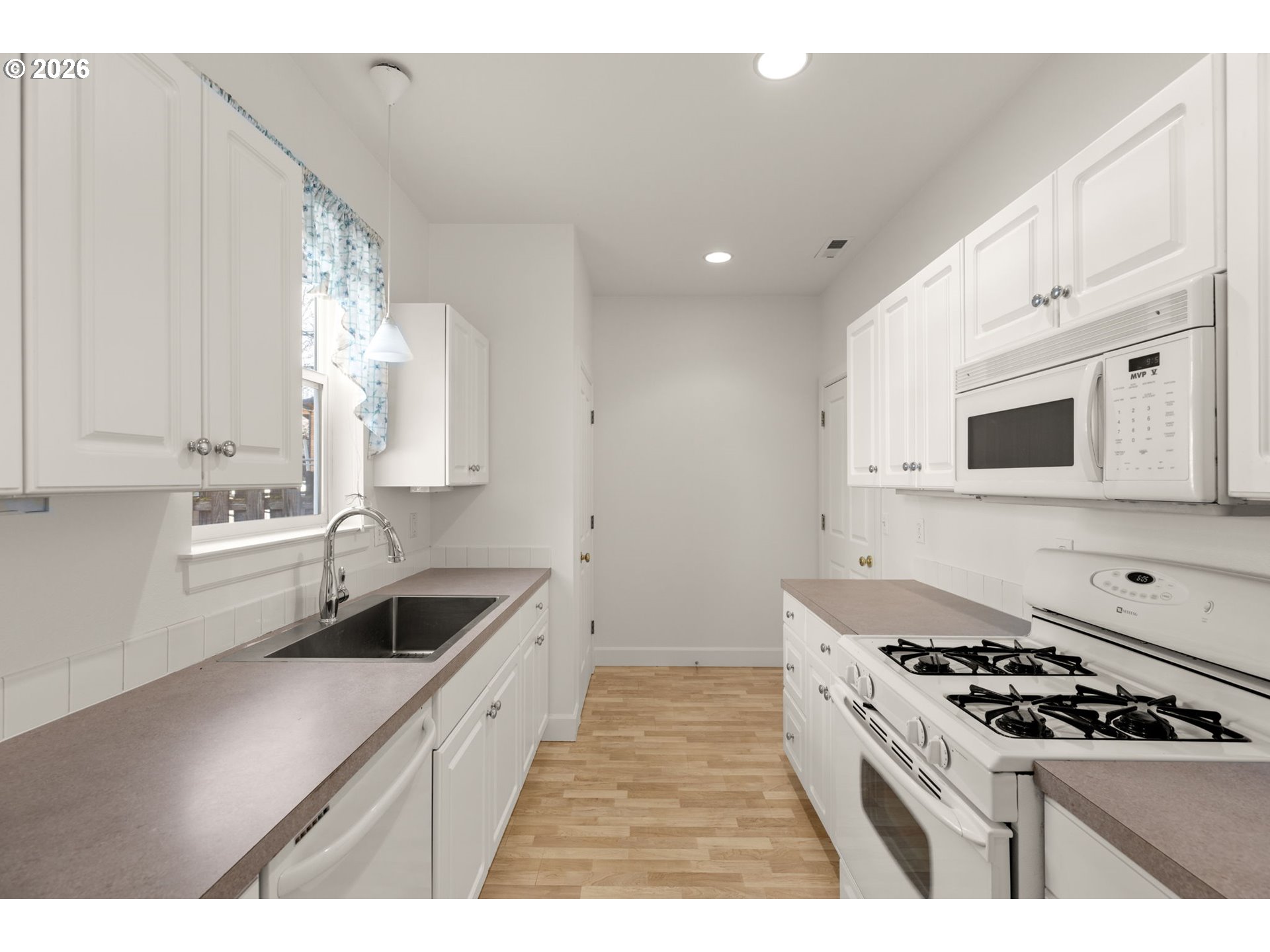 1703 Southeast Clinton Street Portland, OR 97202 - Photo 12 of 31