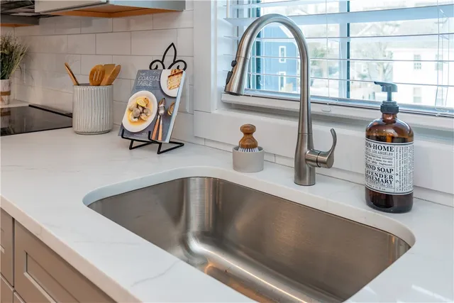 $369,900 | 32 Exchange Street, Unit 203, East Greenwich, RI 02818