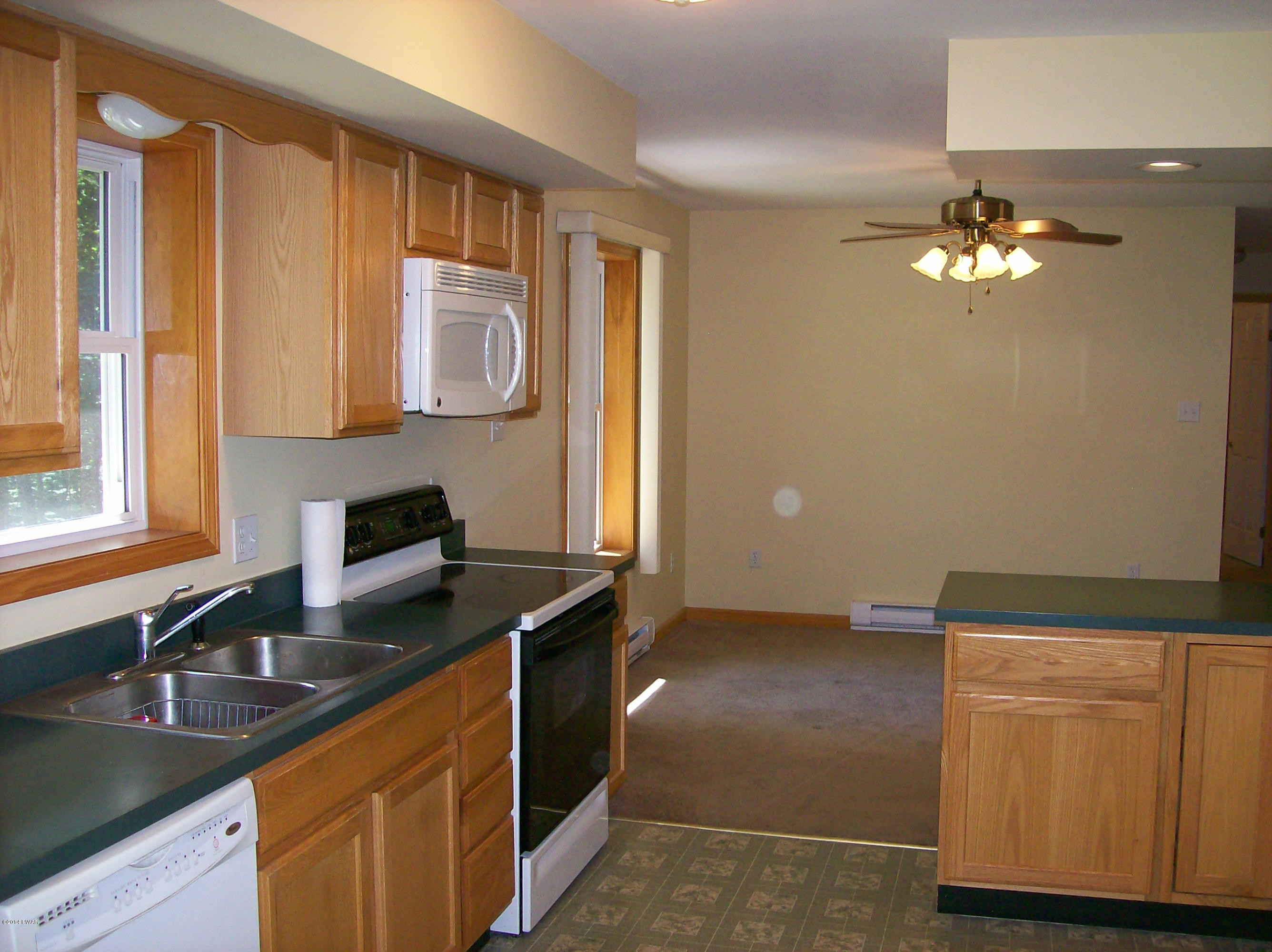 200 Forest Ridge Drive Hawley, PA 18428 - Photo 8 of 32 Gallery Image 8