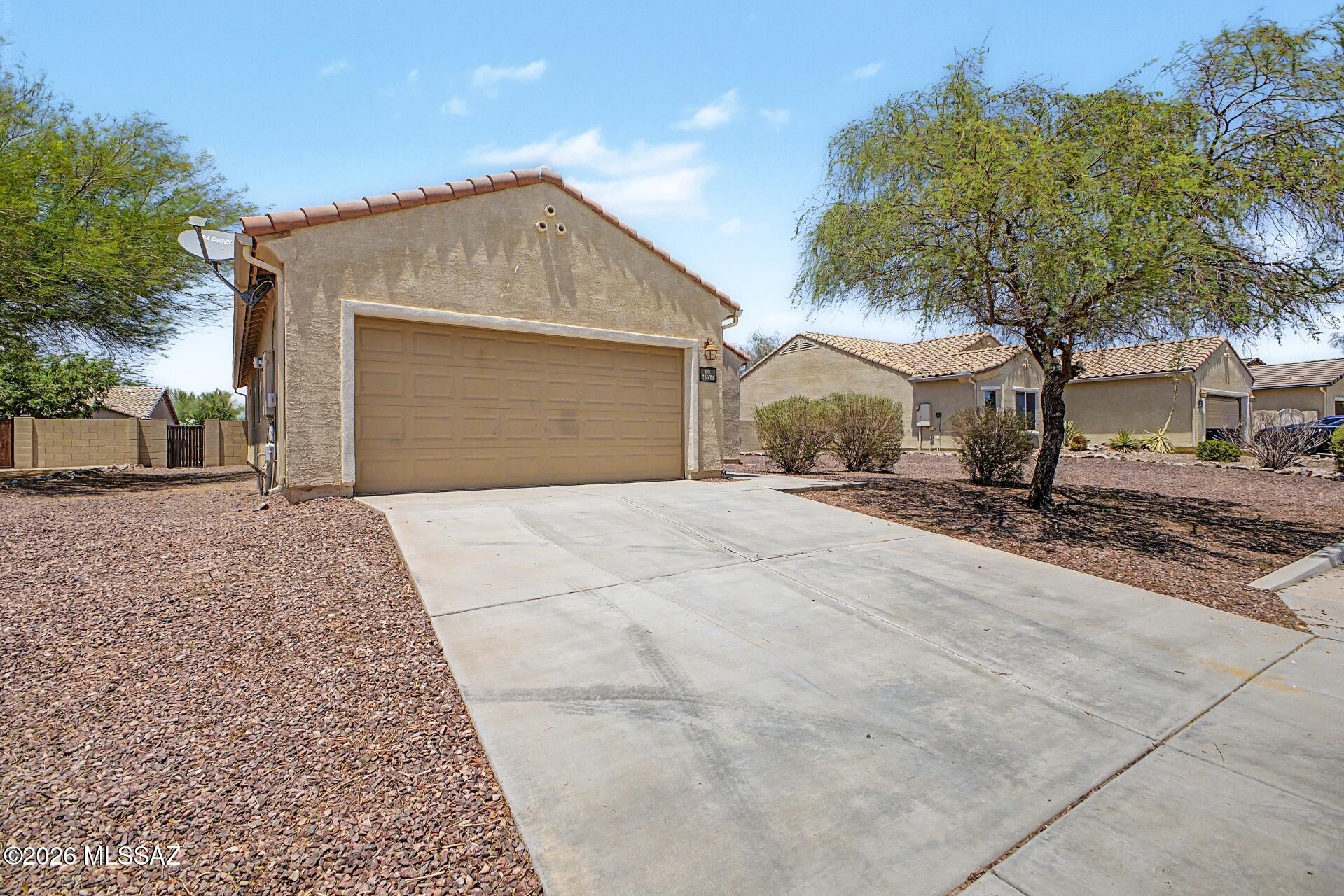 21626 East Frontier Road Red Rock, AZ 85145 - Photo 2 of 37