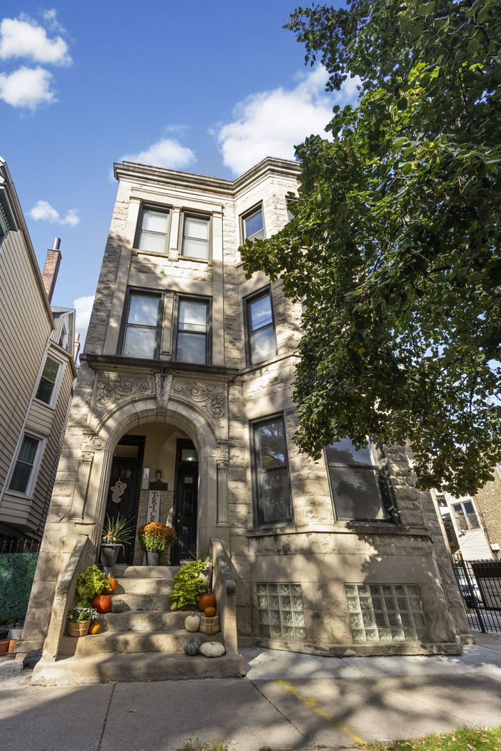 1014 West Roscoe Street, Unit 1F Chicago, IL 60657 - Photo 1 of 15