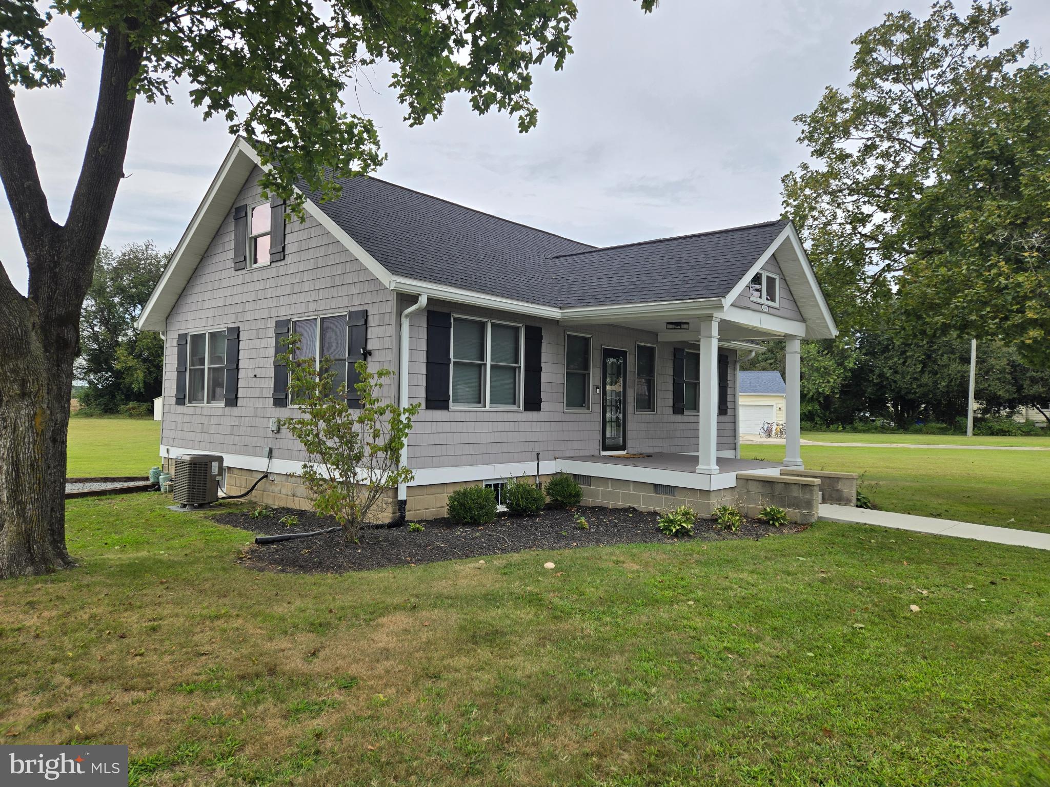 14198 Union Street Milton, DE 19968 - Photo 6 of 49 Charming home with inviting curb appeal.
