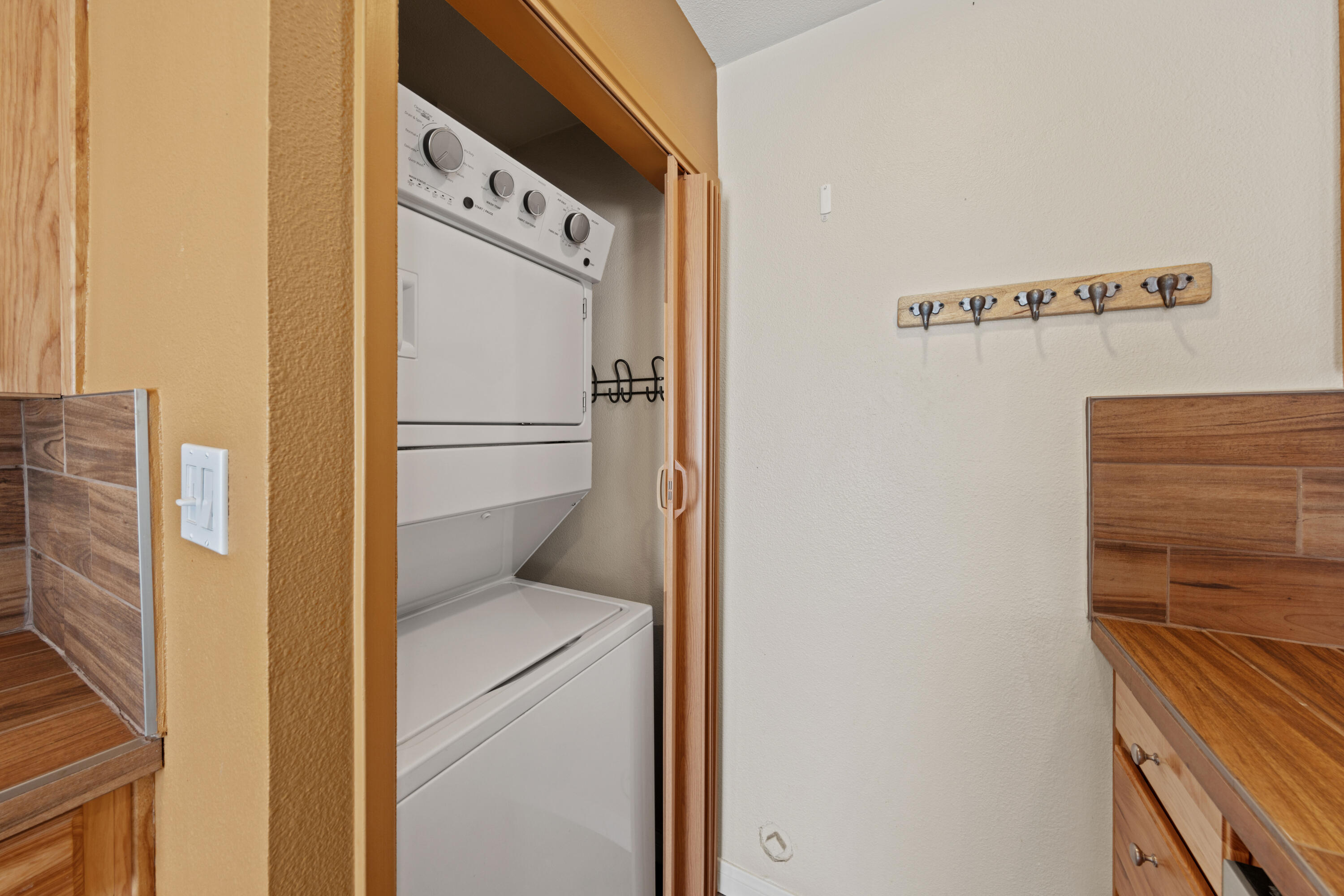 82567 Ave 48, Unit 103 Indio, CA 92201 - Photo 7 of 26 a bathroom with a shower