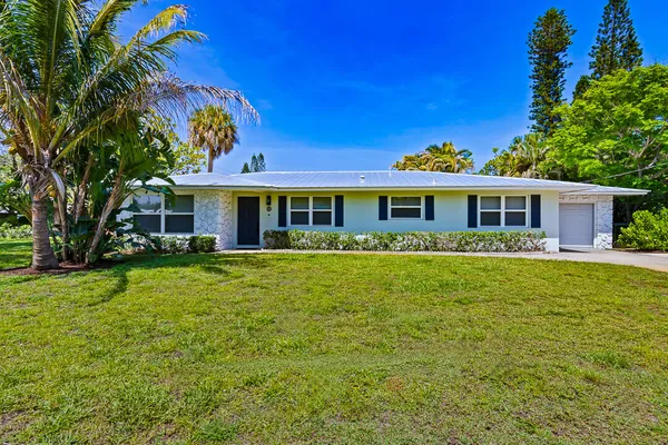 $599,000 | 381 Southeast Edgewood Drive, Stuart, FL 34996
