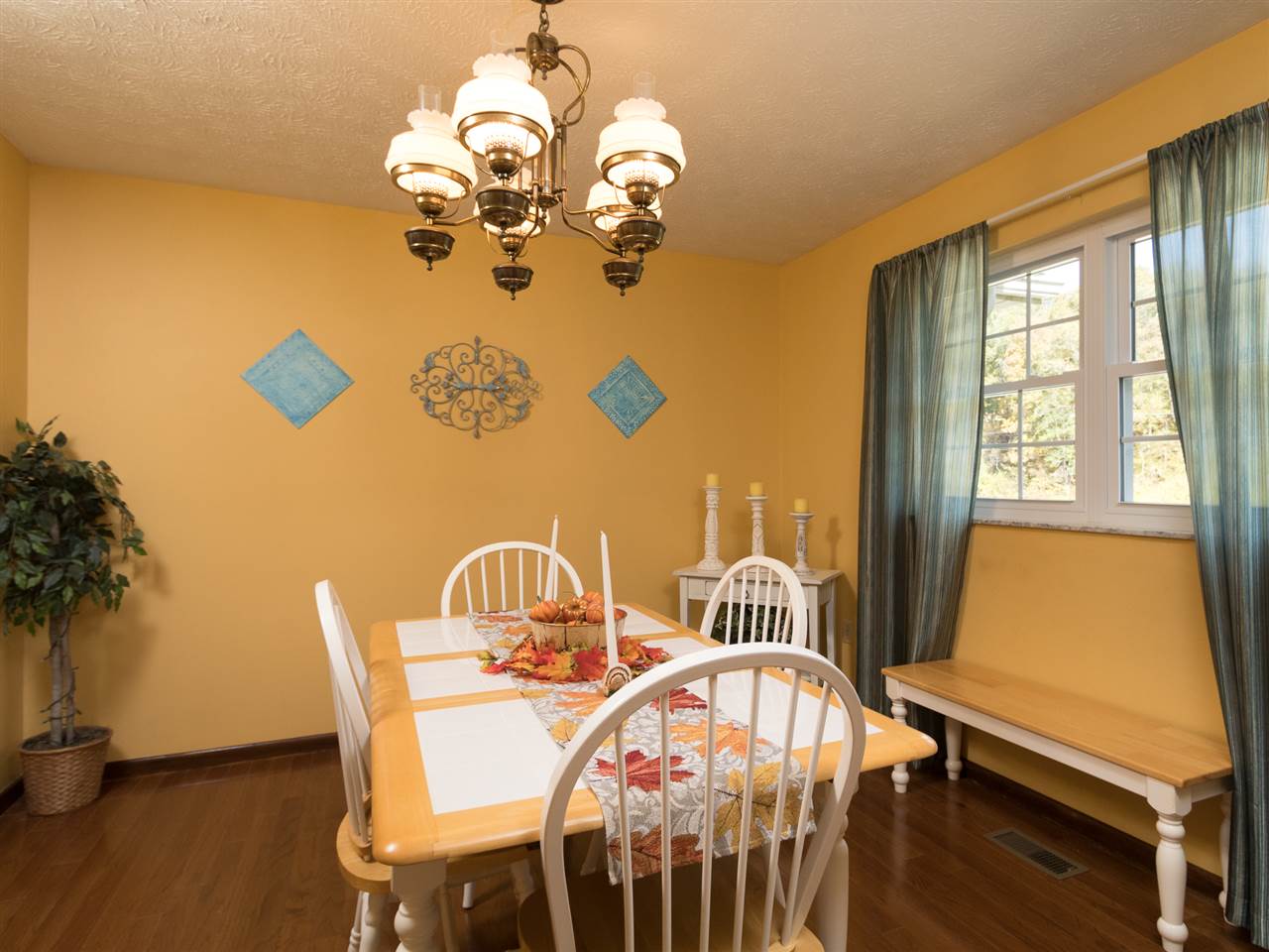 20192 Ashton Upland Road Milton, WV 25541 - Photo 7 of 32 Gallery Image 7