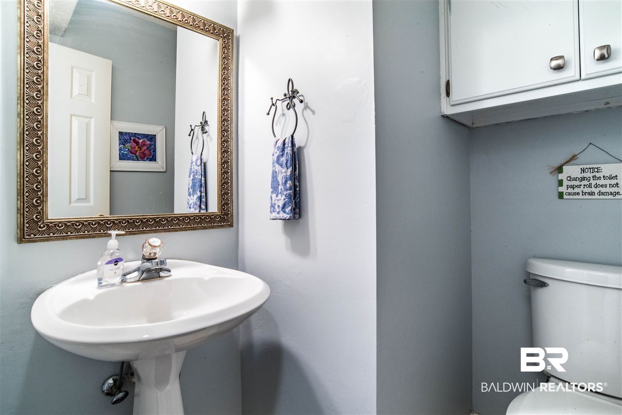 209 Ridgewood Drive Daphne, AL 36526 - Photo 23 of 25 bathroom 2