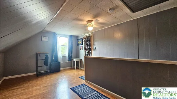 a view of livingroom with furniture