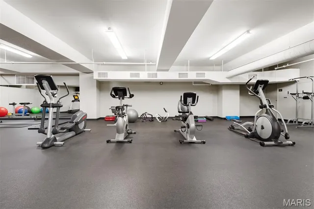 $291,750 | 915 Olive Street, Unit 1203, St. Louis, MO 63101