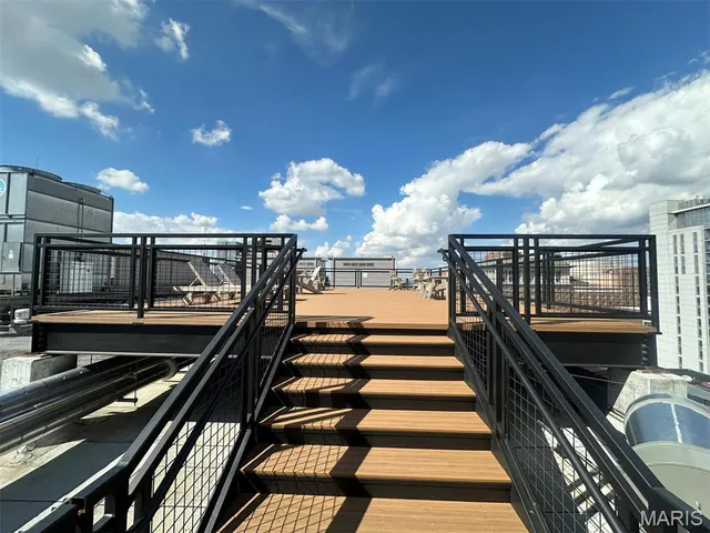 $291,750 | 915 Olive Street, Unit 1203, St. Louis, MO 63101