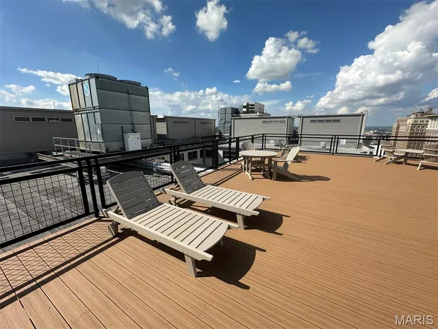 $291,750 | 915 Olive Street, Unit 1203, St. Louis, MO 63101