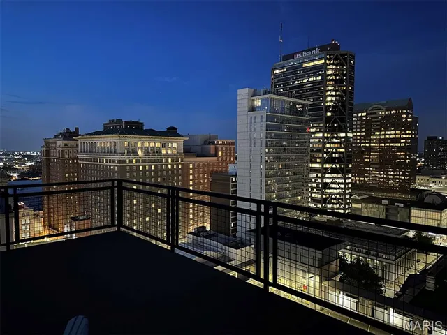 $291,750 | 915 Olive Street, Unit 1203, St. Louis, MO 63101