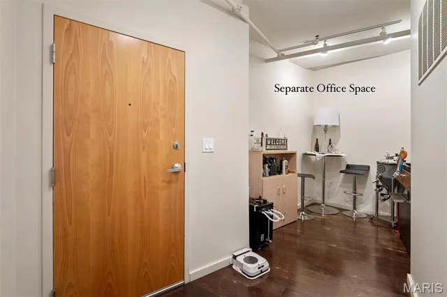 $291,750 | 915 Olive Street, Unit 1203, St. Louis, MO 63101