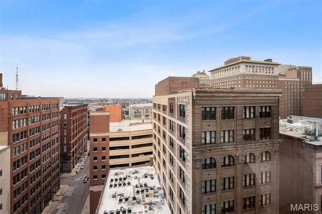 $291,750 | 915 Olive Street, Unit 1203, St. Louis, MO 63101
