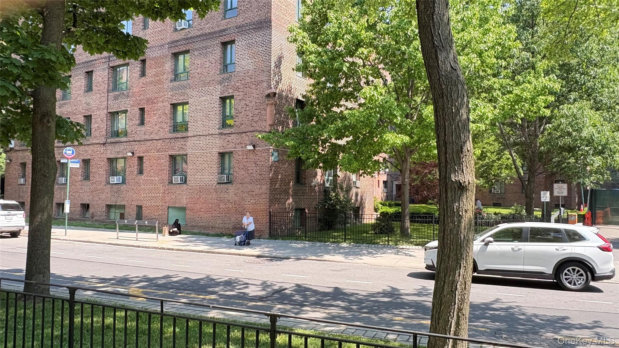 1560 Unionport Road, Unit 3G Bronx, NY 10462 - Photo 6 of 14