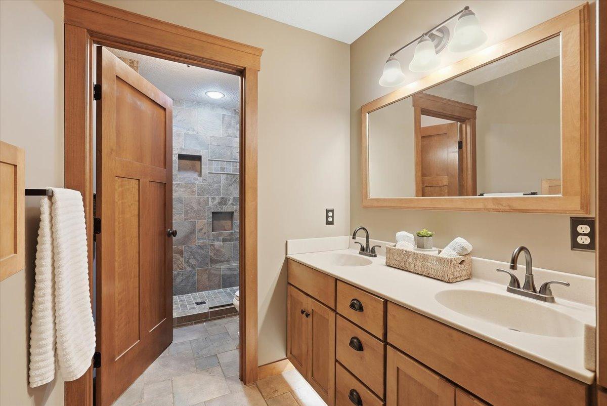 492 East Cove Road Hudson, WI 54016 - Photo 19 of 33
