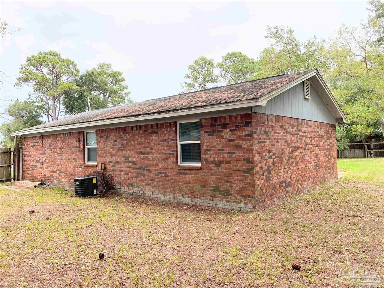 8229 Impala Court Pensacola, FL 32506 - Photo 6 of 26