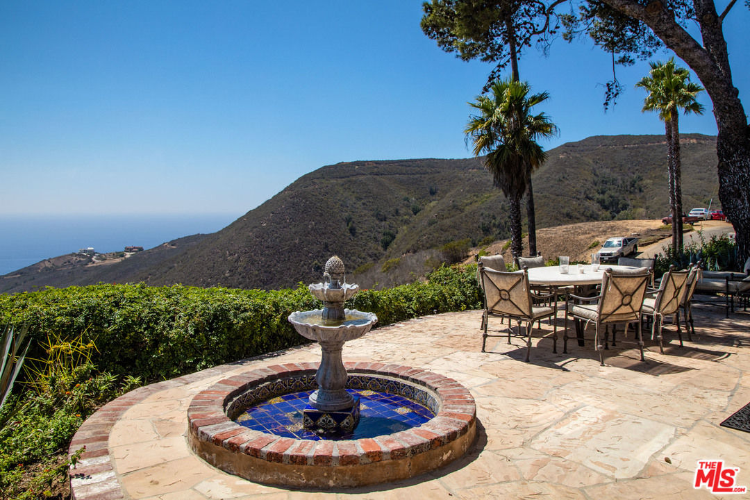 26329 Lockwood Road Malibu, CA 90265 - Photo 22 of 24