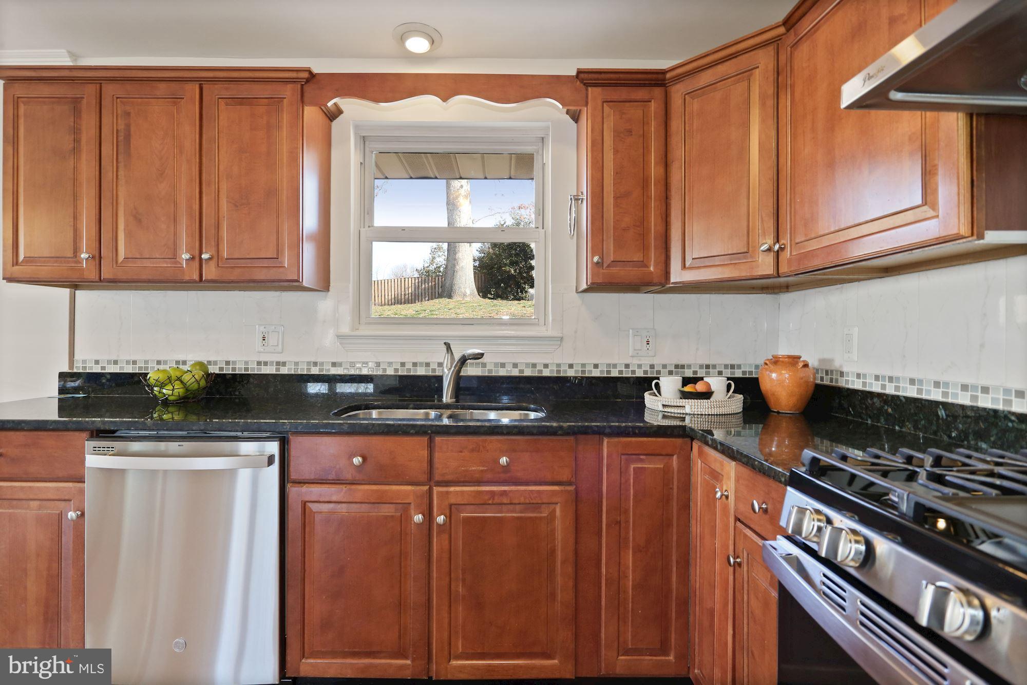 7315 Gary Street Springfield, VA 22150 - Photo 13 of 29