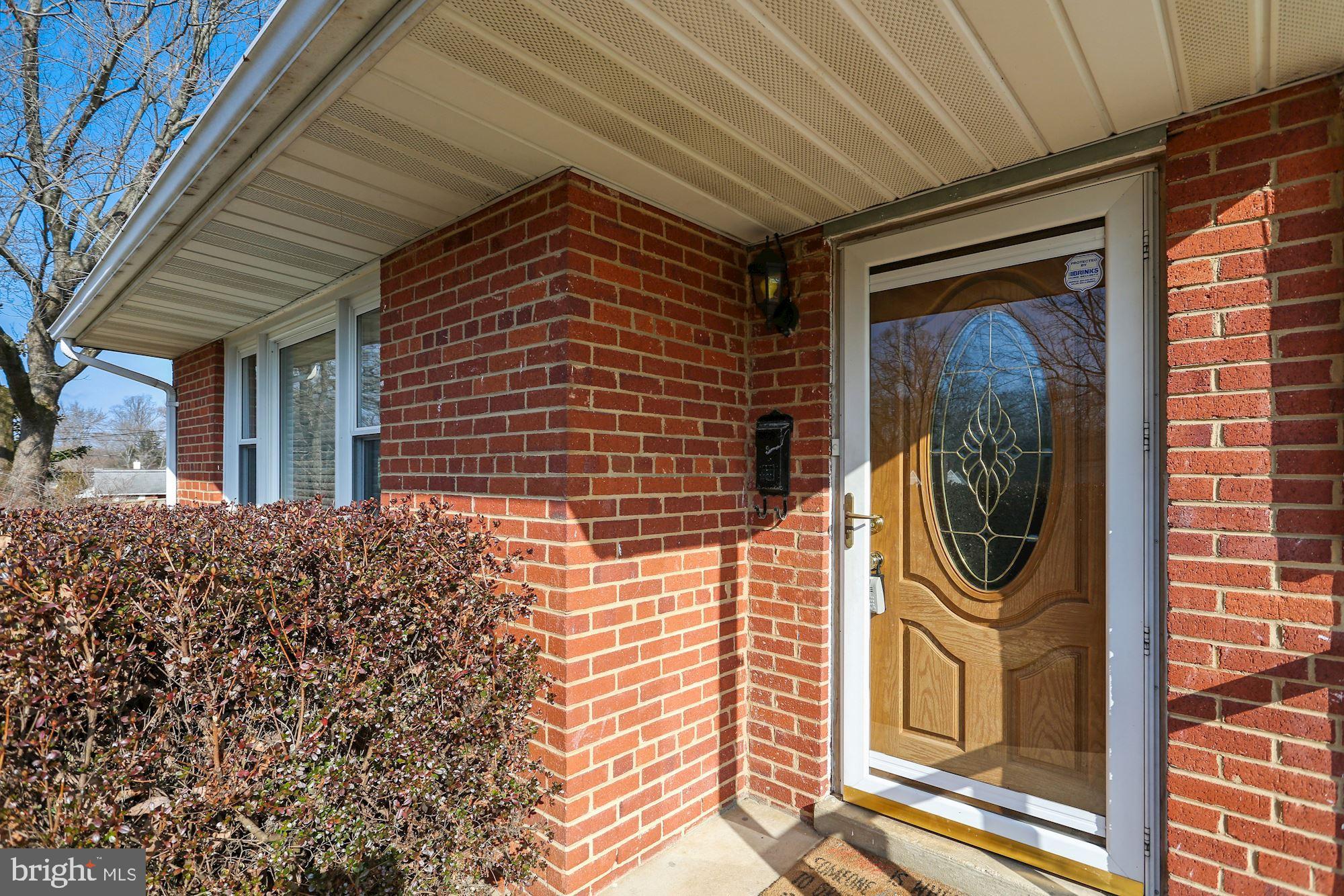 7315 Gary Street Springfield, VA 22150 - Photo 3 of 29