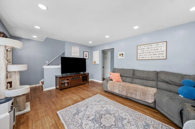 $285,000 | 11553 South Joalyce Drive, Alsip, IL 60803