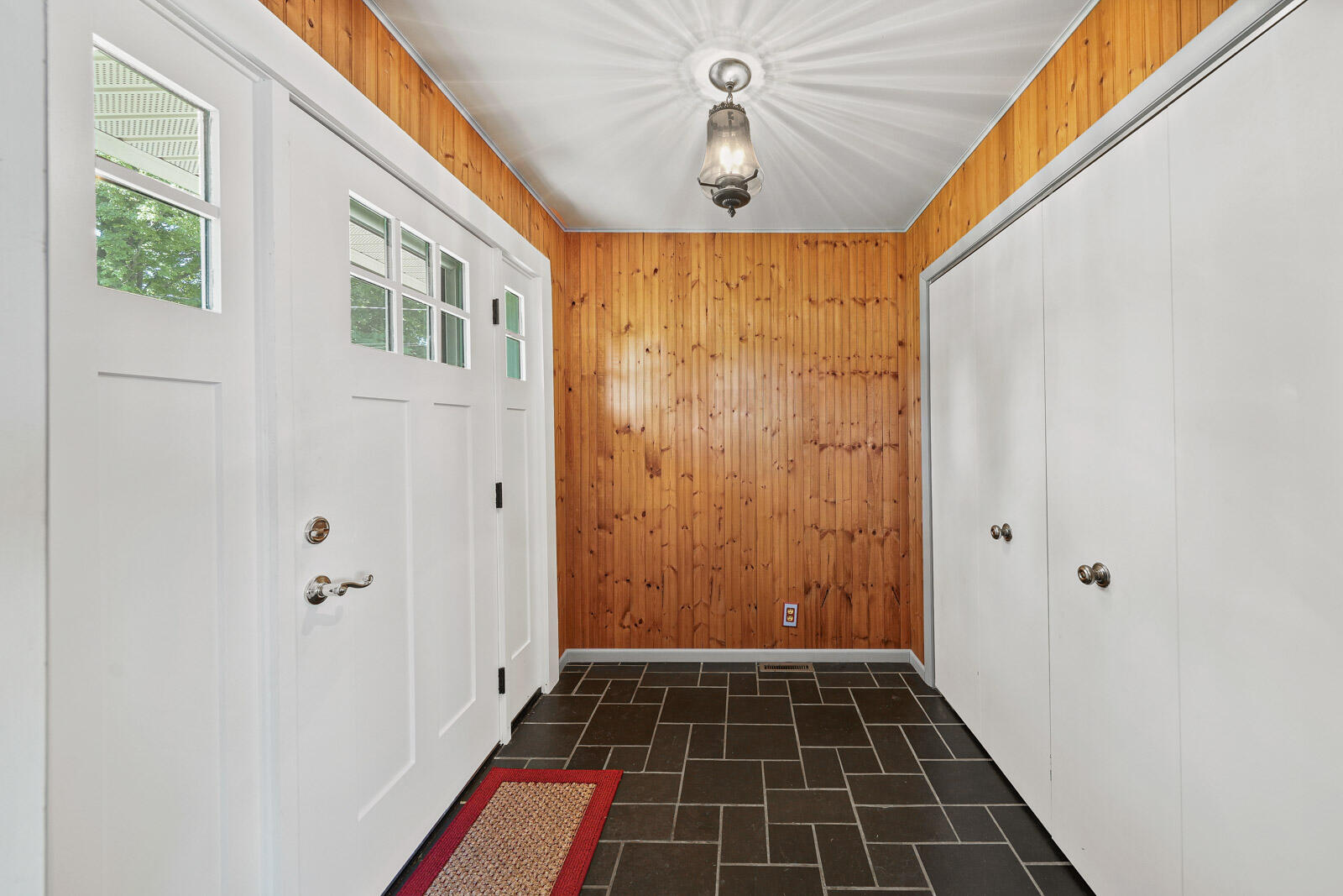 302 North Fulton Street Cassopolis, MI 49031 - Photo 24 of 56 302 N Fulton Street (17 of 55)