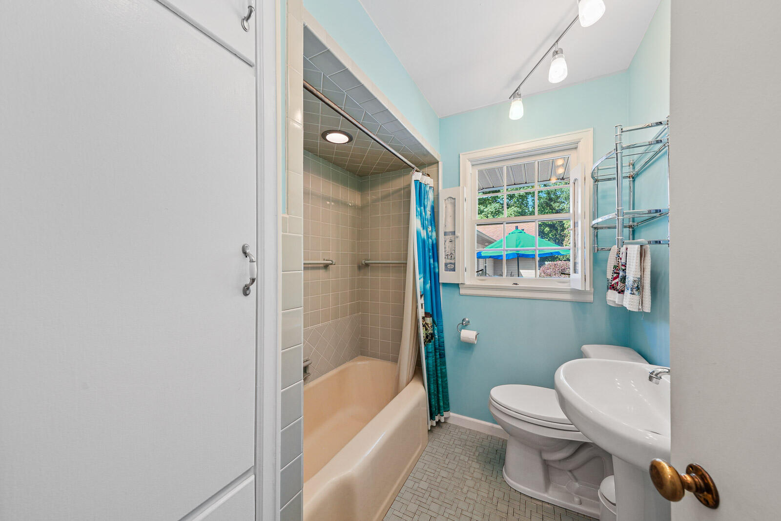 302 North Fulton Street Cassopolis, MI 49031 - Photo 29 of 56 302 N Fulton Street (6 of 55)