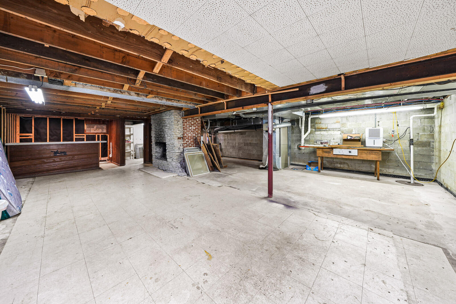 302 North Fulton Street Cassopolis, MI 49031 - Photo 33 of 56 302 N Fulton Street (21 of 55)