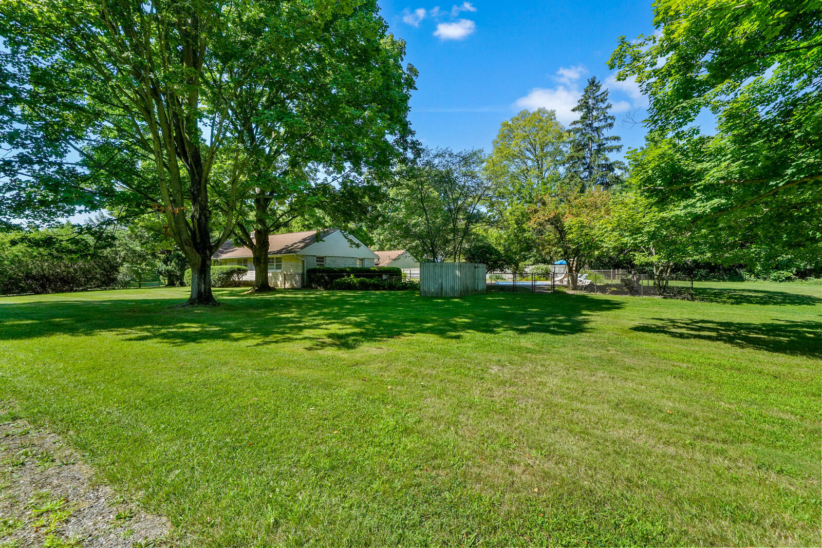 302 North Fulton Street Cassopolis, MI 49031 - Photo 40 of 56 302 N Fulton Street (29 of 55)