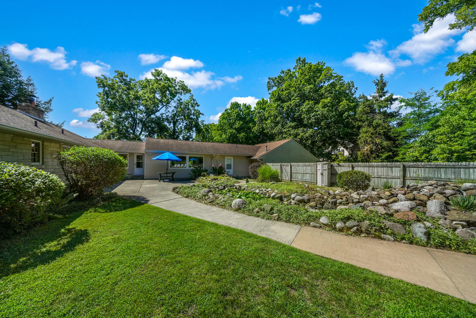 302 North Fulton Street Cassopolis, MI 49031 - Photo 6 of 56 302 N Fulton Street (45 of 55)