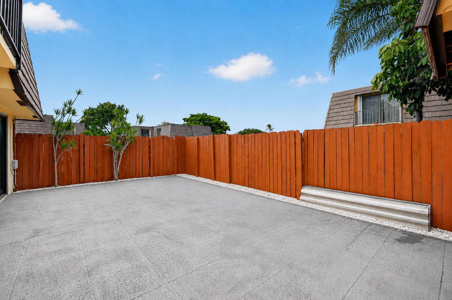 744 Springdale Circle Palm Springs, FL 33461 - Photo 5 of 40 6-web-or-mls-DSC_4005