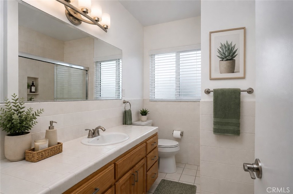 10308 Cole Road Whittier, CA 90603 - Photo 31 of 49 Virtually Staged Guest Bathroom
