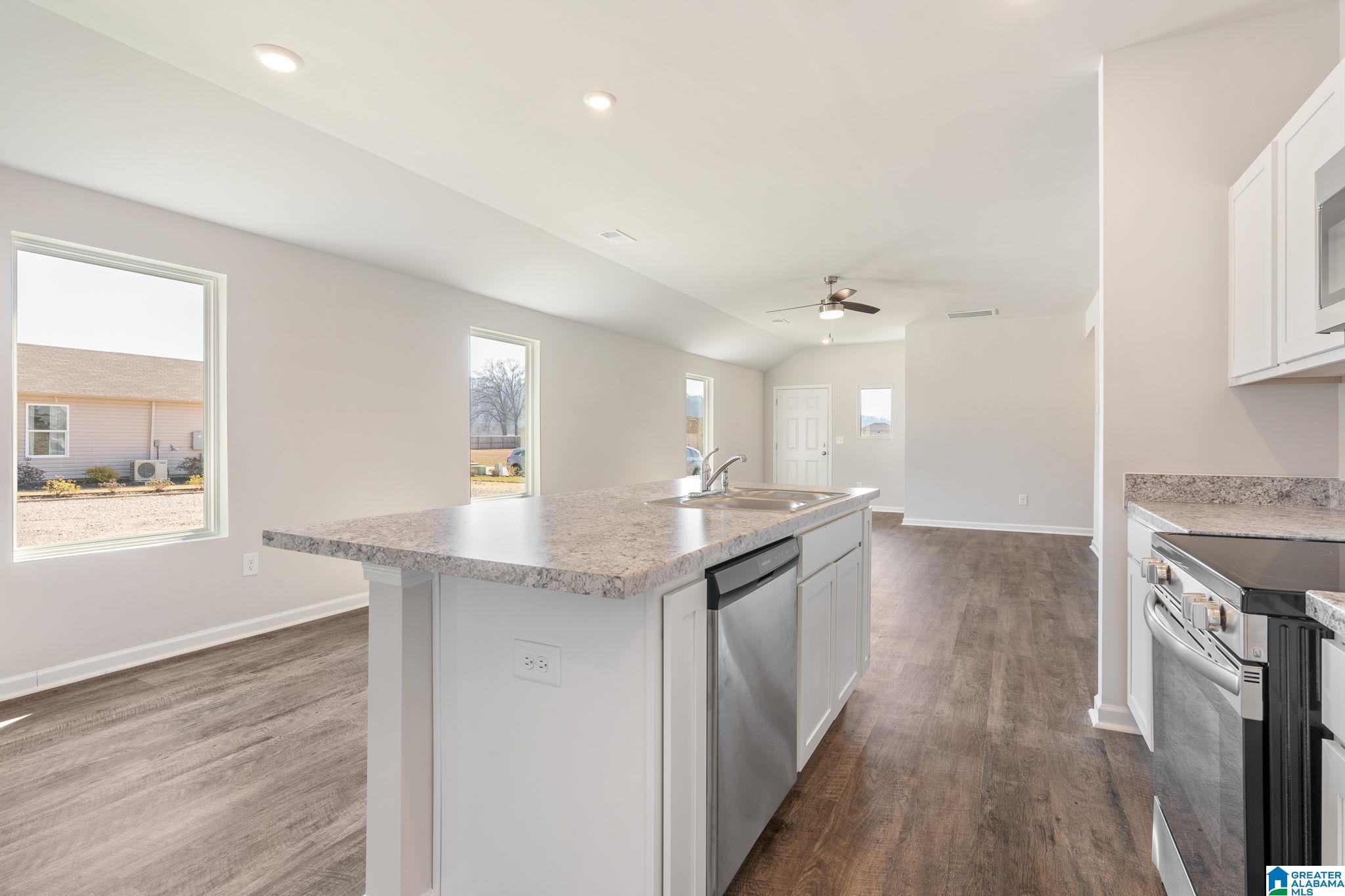905 Stagecoach Road Jemison, AL 35085 - Photo 6 of 22