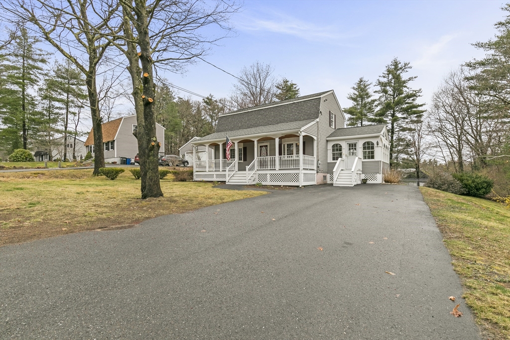 36 Emery Road Townsend, MA 01469 - Photo 4 of 40 a view of a house with a outdoor space