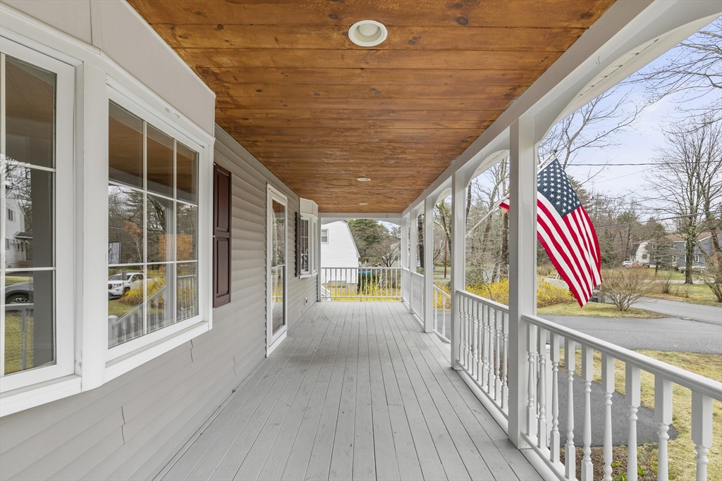 36 Emery Road Townsend, MA 01469 - Photo 5 of 40 a view of an entryway