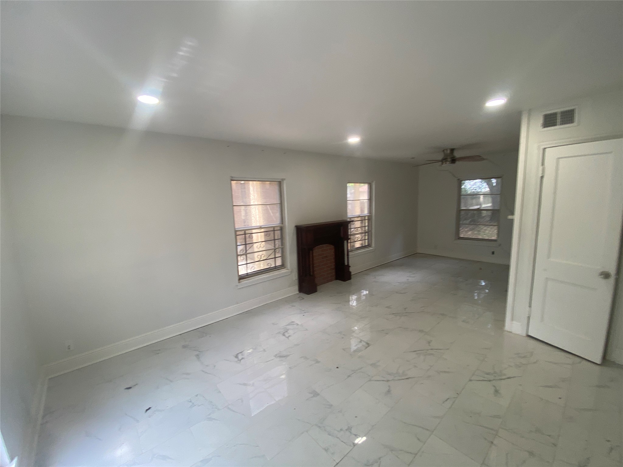 2480 Pecos Street Beaumont, TX 77702 - Photo 6 of 10