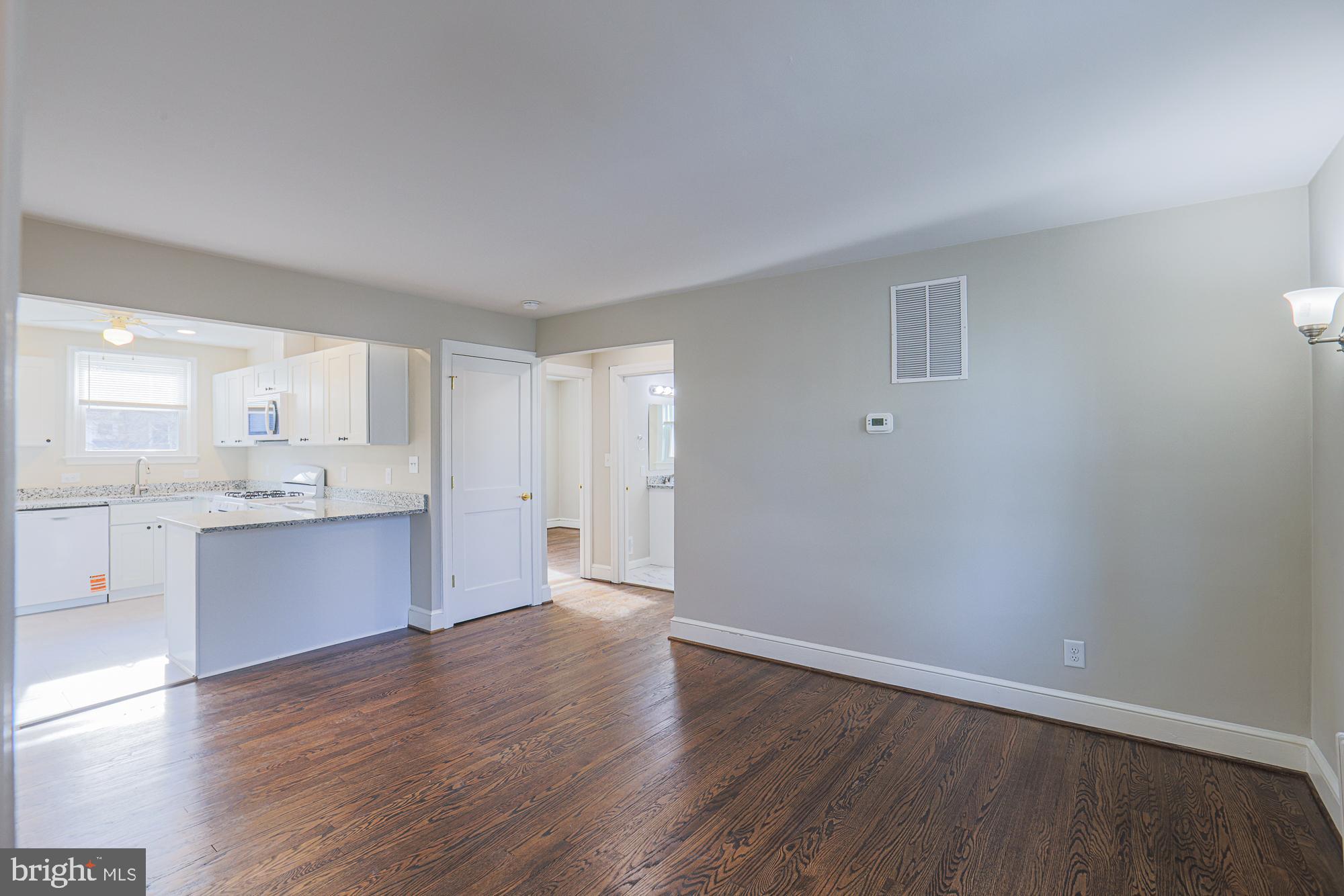 205 South Hammonds Ferry Road Linthicum Heights, MD 21090 - Photo 19 of 69 Living Room