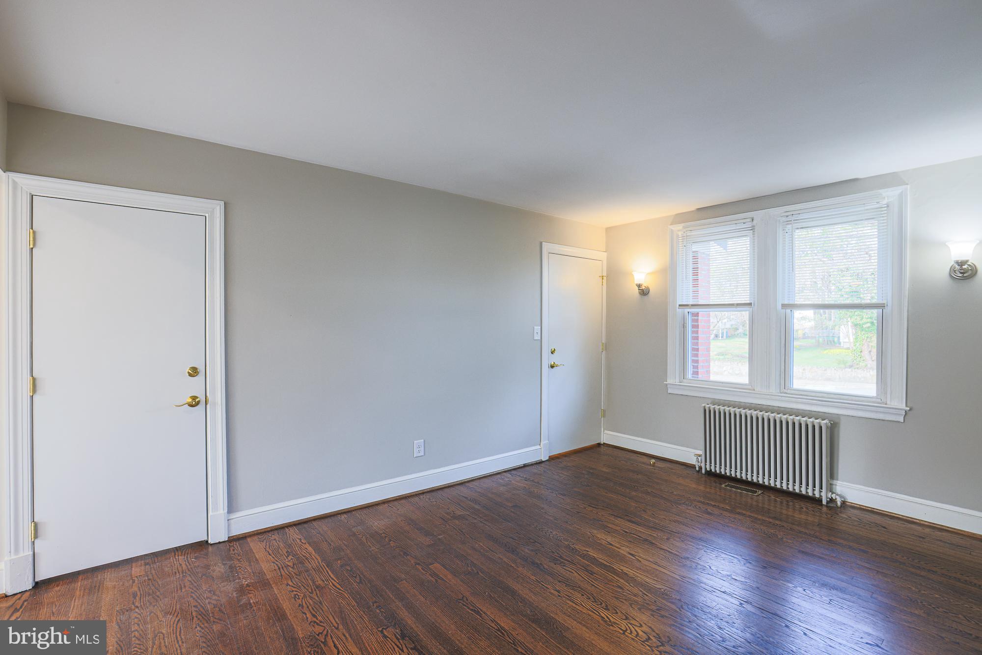 205 South Hammonds Ferry Road Linthicum Heights, MD 21090 - Photo 7 of 69 Living Room