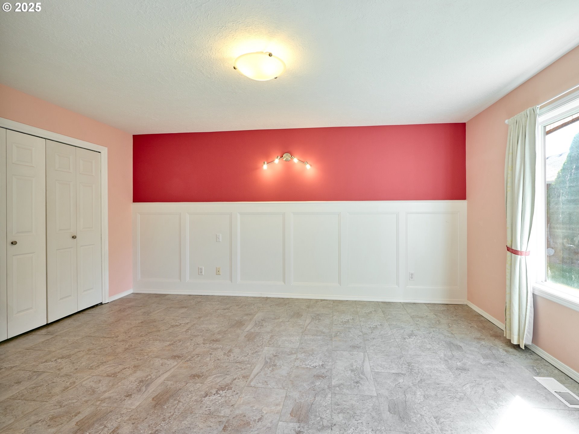 331 Southeast 9th Avenue Canby, OR 97013 - Photo 13 of 35 a view of empty room