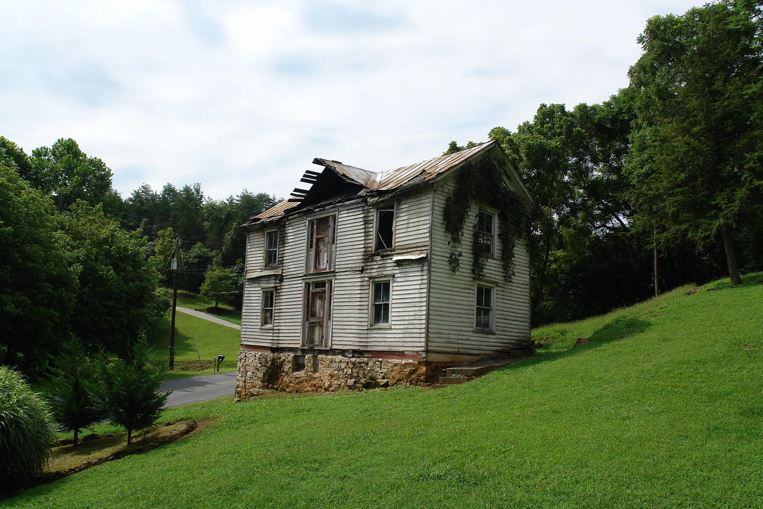3497 Mt Joy Road Buchanan, VA 24066 - Photo 56 of 60 3497 Mount Joy Road Buchanan-large-056-2